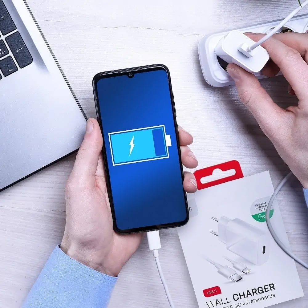 Bardzo szybka ładowarka zasilacz 3A 20W z kablem do iPhone 14/13/12/11/iPad/AirPods szybkie ładowanie - obrazek 4